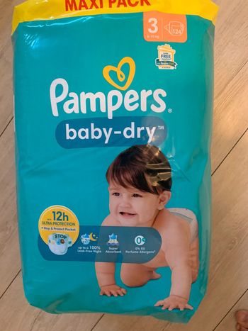 Couche Pampers babydry