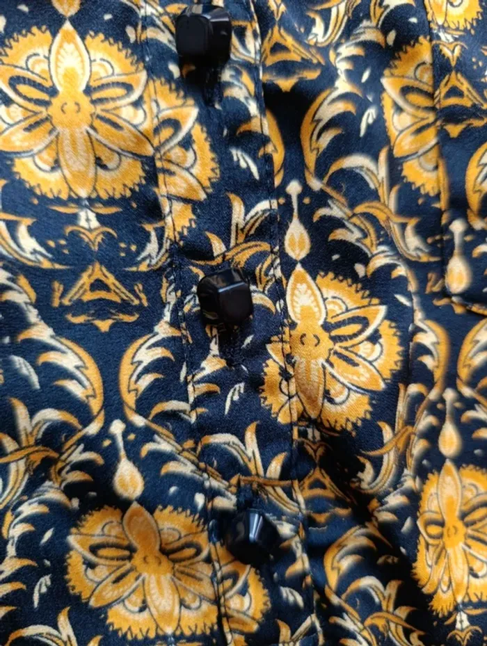 Top blouse haut Zara S noir et jaune légère et fluide - photo numéro 9