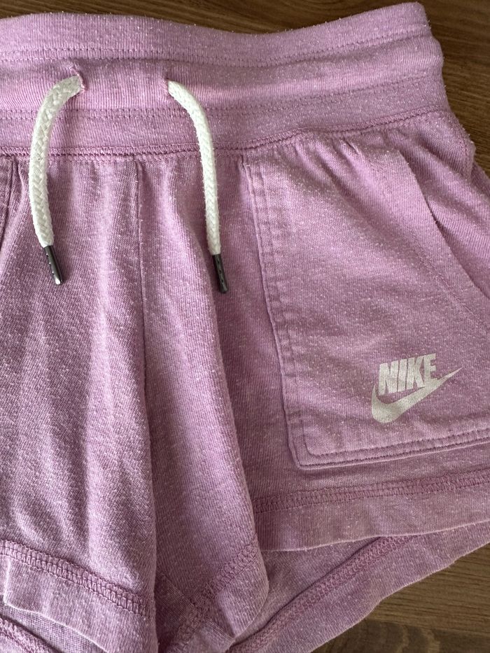Short Nike 8/10 ans - photo numéro 2