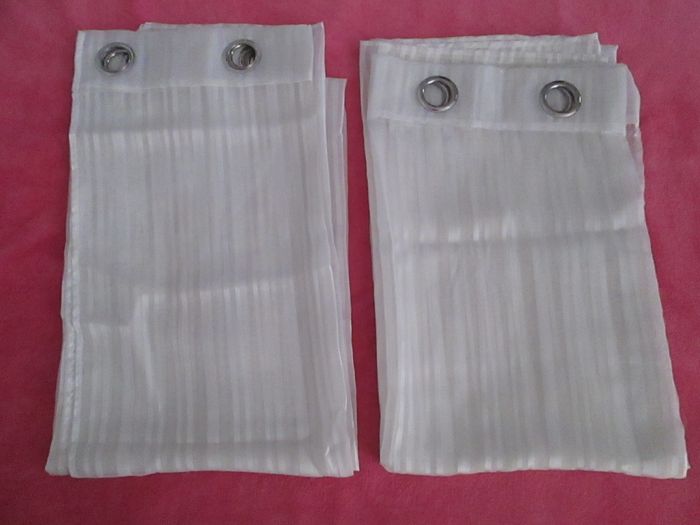 Paire de voilages blancs rayés