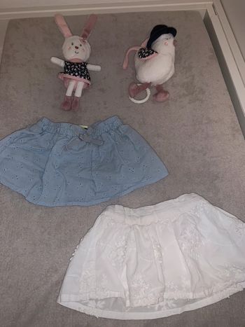 Lot de 2 jupes taille 6 mois
