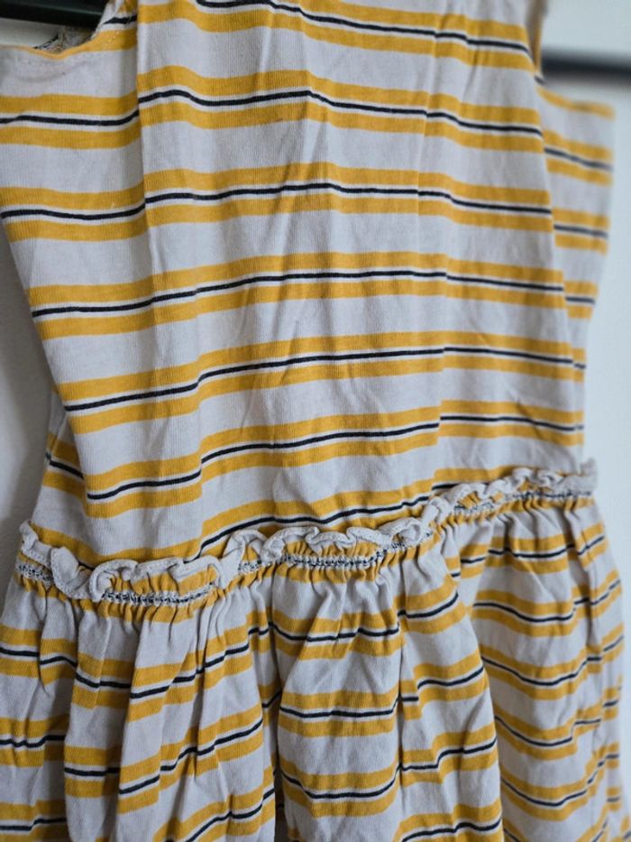 Robe jaune rayée - photo numéro 3