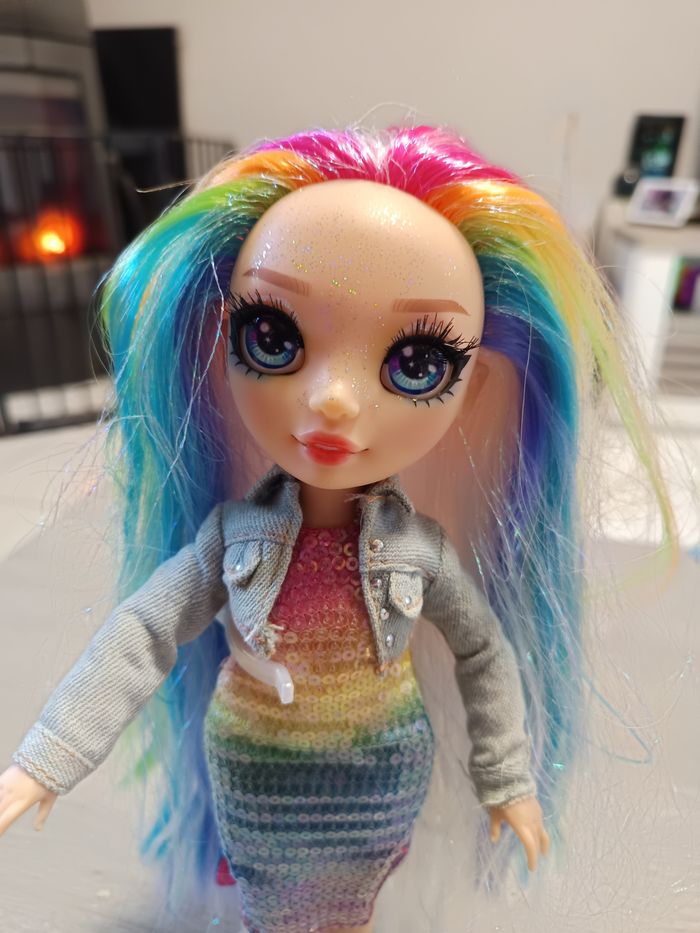 Poupée rainbow High Amaya - photo numéro 2