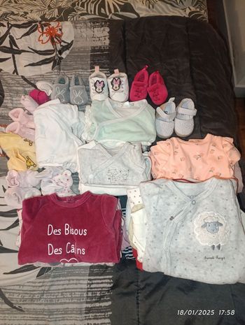 Lot vêtements  bébé