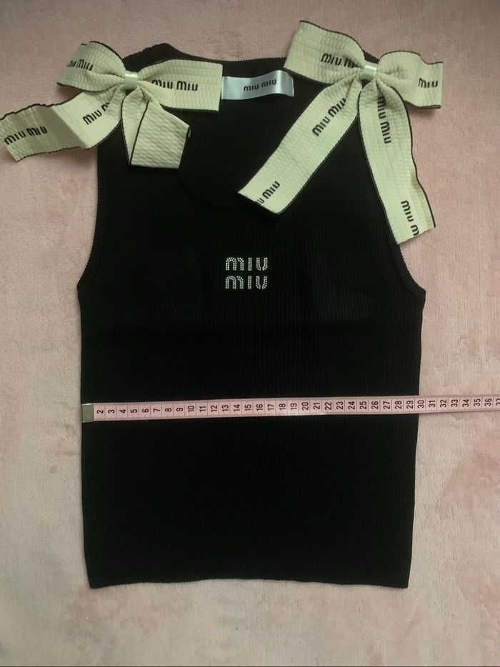 Lot de haut MiuMiu - photo numéro 5