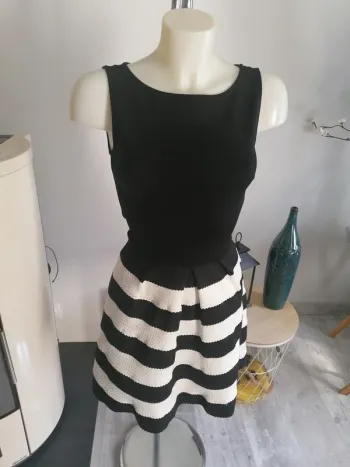 Robe originale naf naf XS.