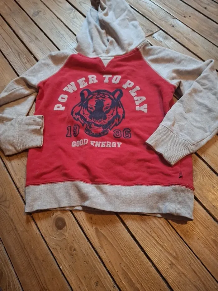 Pull taille 8 ans