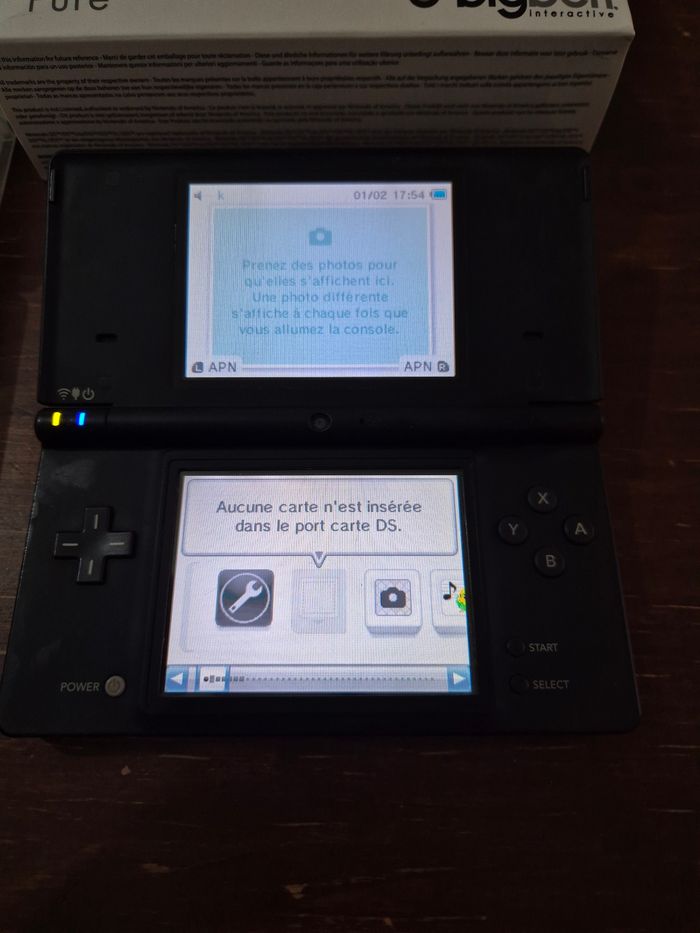 Console Nintendo dsi noire et jeux - photo numéro 5