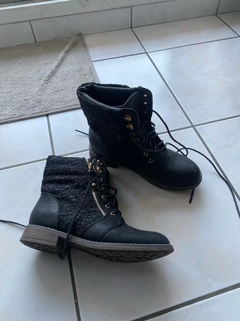 Bottines noires, taille