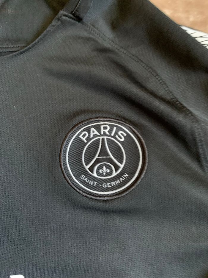 Maillot Mbappé PSG - photo numéro 5