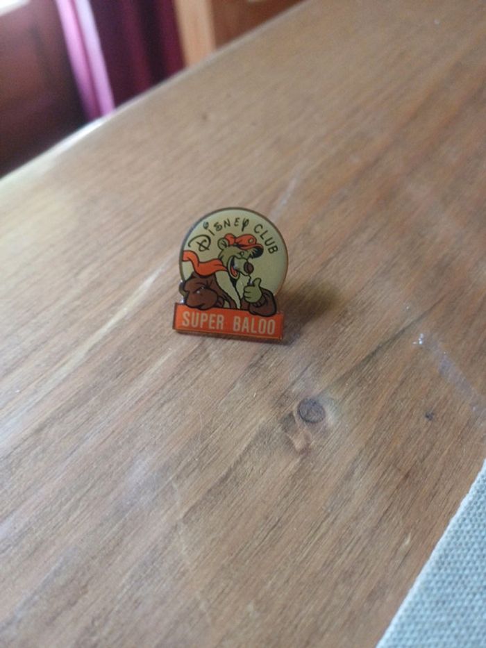 Pin's Disney club Super Baloo