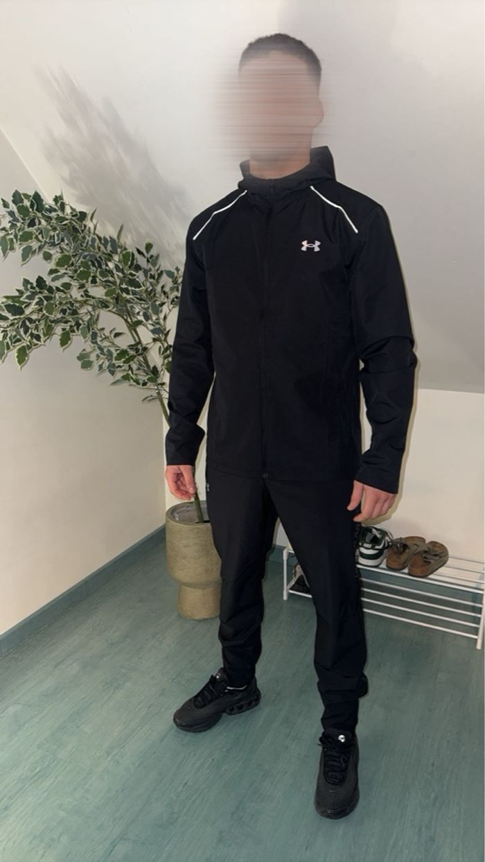 Ensemble Under Armour Launch noir (veste + pantalon) taille M – neuf - photo numéro 4