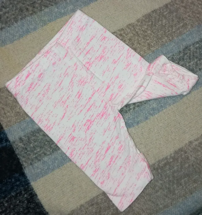 Legging rose et blanc taille 6 mois