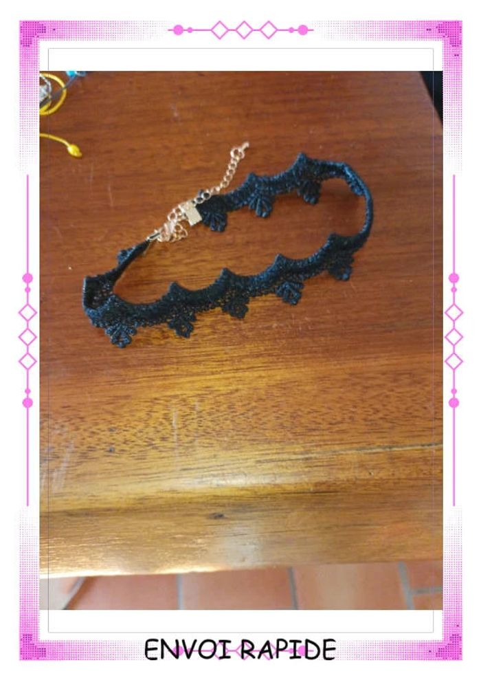 Ras de cou en dentelle