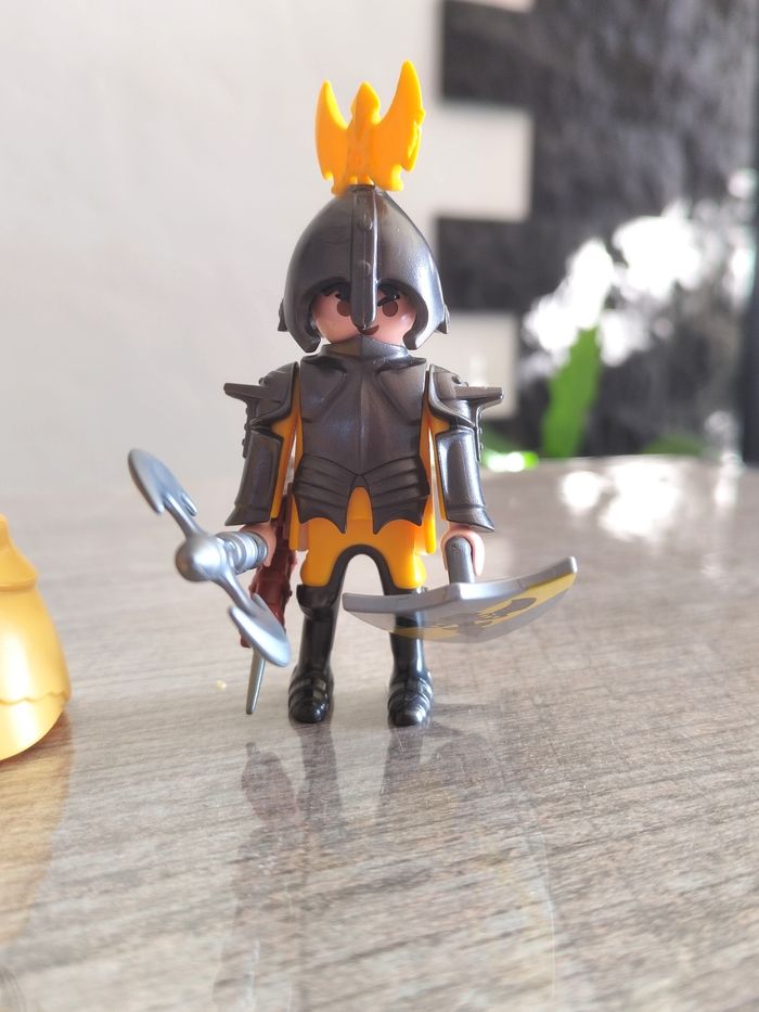Chevalier avec princesse playmobil en très bon état - photo numéro 2