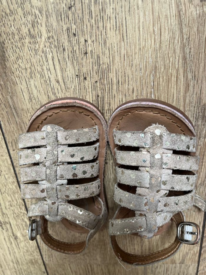 Paire de sandales fille - photo numéro 2