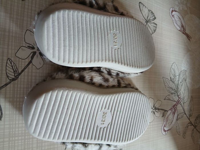 Chaussons filles pointure 30/31 - photo numéro 2