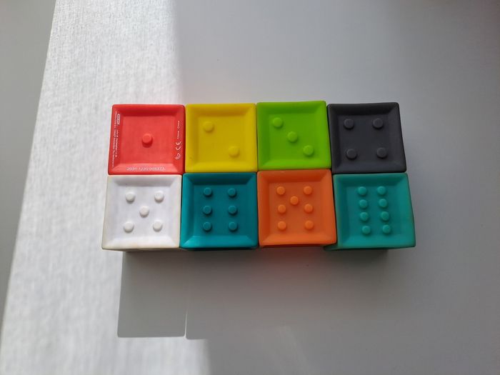 Lot 8 cubes sensoriels, infantino - photo numéro 2