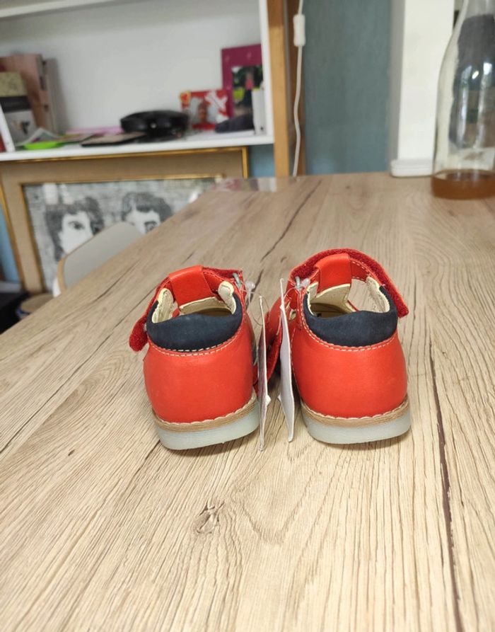 Chaussures cuir kickers neuves 19 - photo numéro 4