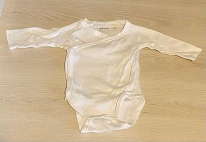 Bodies 3 mois x3 - photo numéro 2
