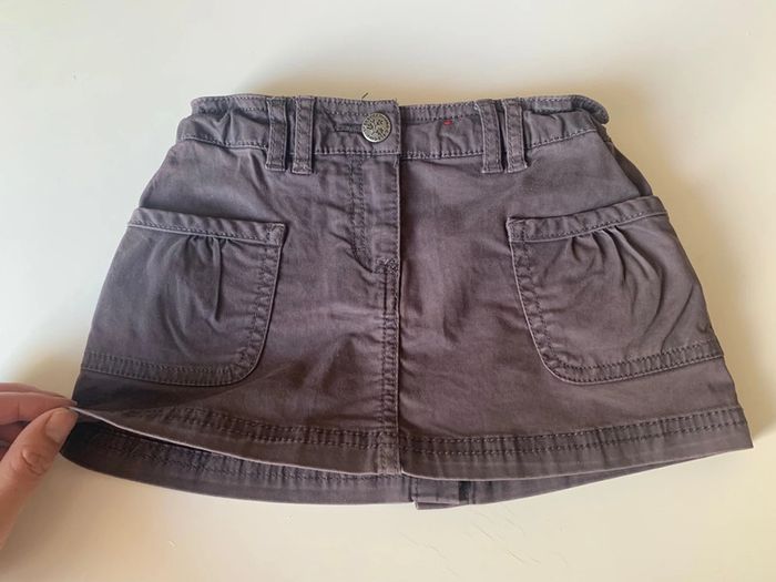 Jupe grise 4 ans - photo numéro 3