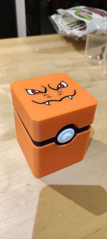 Deck Box Dracaufeu – Boîte de Rangement Cartes (Sleeves & Toploaders) 🔥