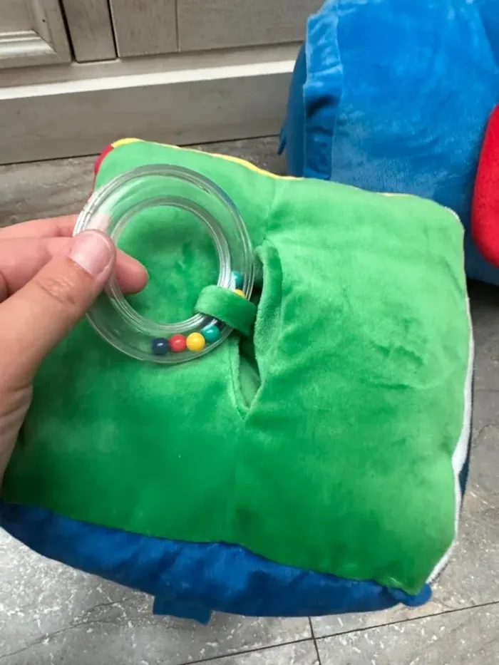 Chien Damien et ces cubes d'éveil en tissu Oxybul - photo numéro 8
