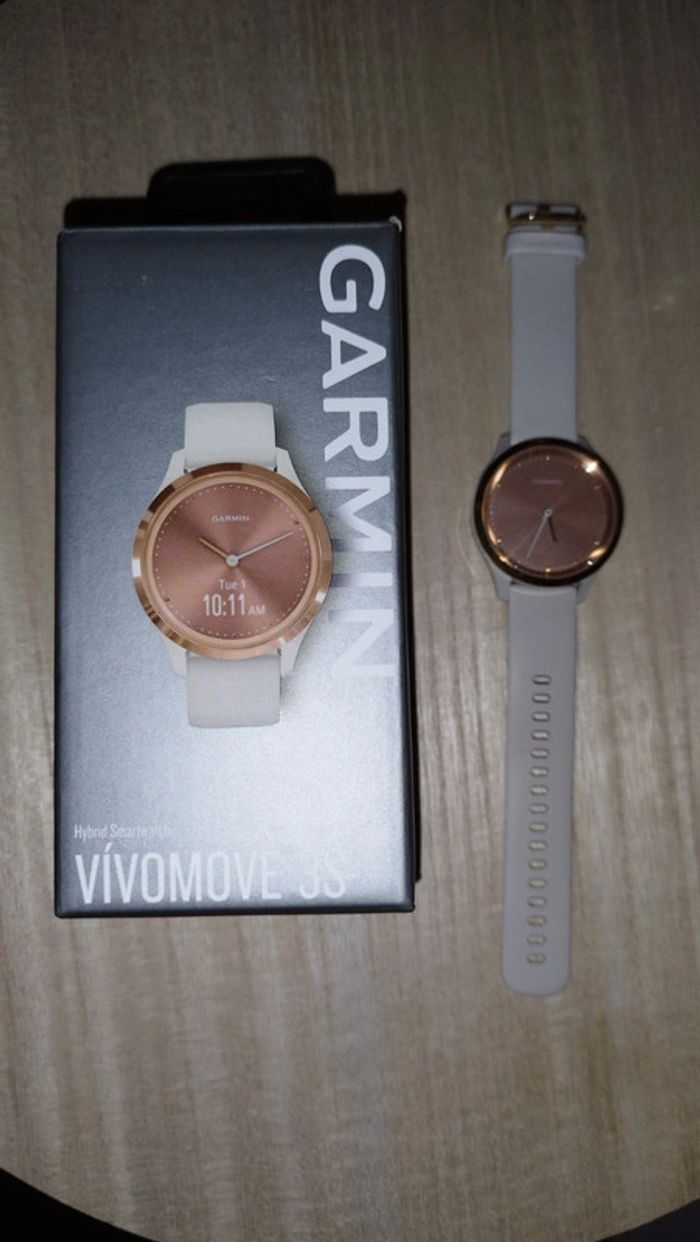 Montre connectée carmin