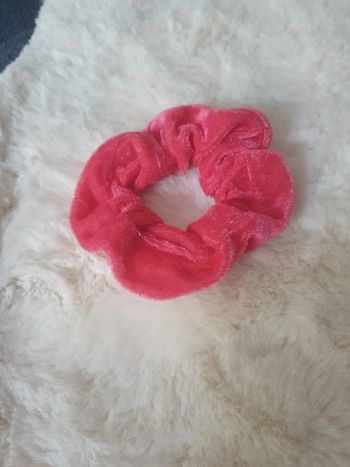 Neuf chouchou en velours rose
