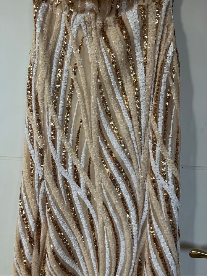 Robe de soirée TFNC London beige sequins - photo numéro 2