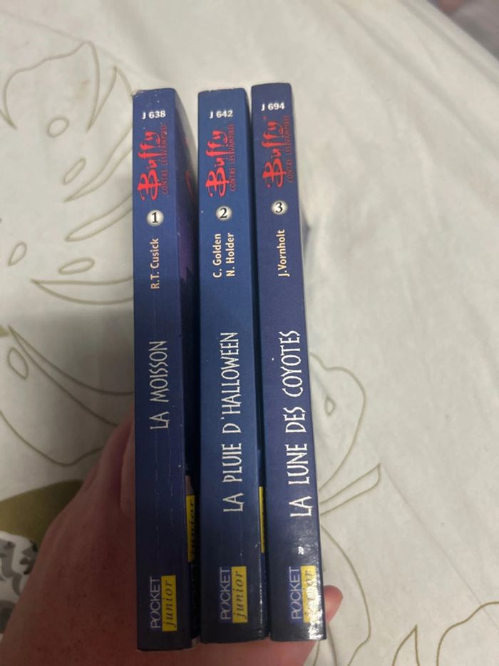 3 livres Buffy contre les vampires - photo numéro 2