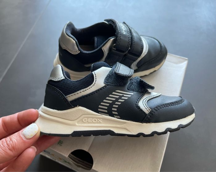 Baskets Geox taille 23 - photo numéro 4