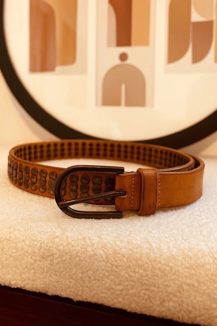 🧡 Ceinture cloutée en cuir marron PIECES – 85 cm 🧡