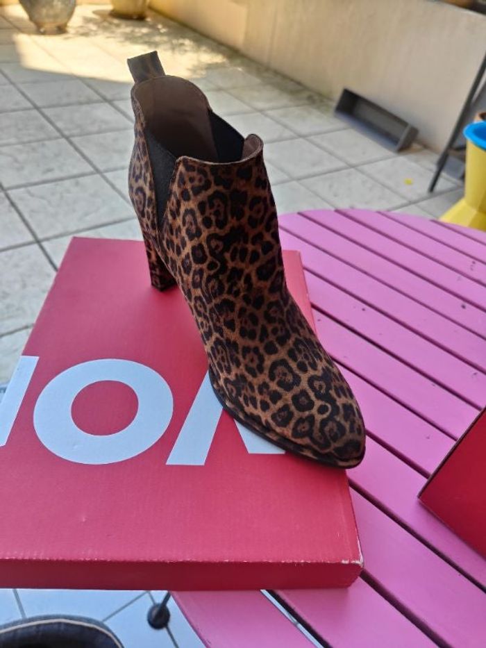 Bottines léopard neuves