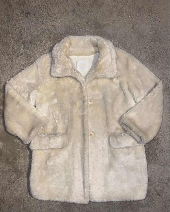 Menteau des petits hauts  blanche faux fourrure - photo numéro 3