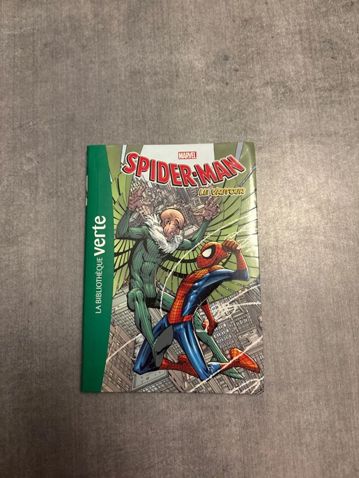Livre la bibliothèque verte, Marvel Spiderman, le vautour