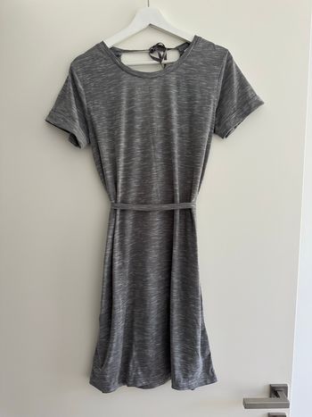 Robe été gris galerie lafayette neuf sans étiquette taille M