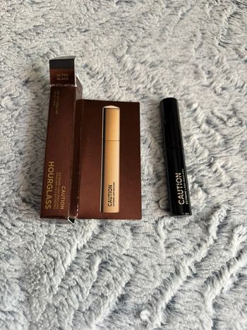 mascara noir hourglass caution ultra black