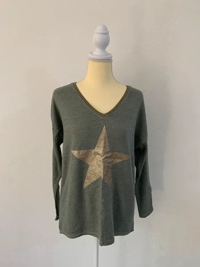Pull gris étoile dorée pailletée – Ineo Couture – Taille unique