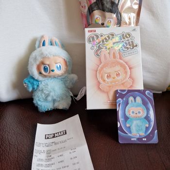 Labubu popmart big into energy officielle