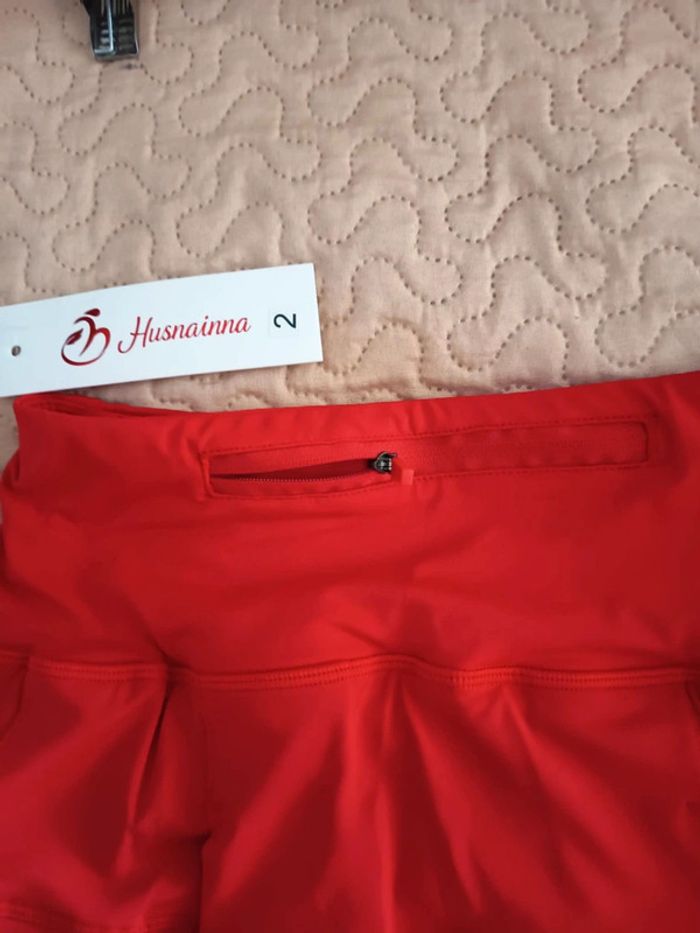 Jupe short. Marque husnainna (991) - photo numéro 3