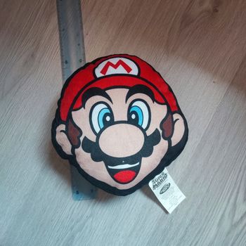 Coussin Mario super Mario Mario mini cushion avec sa boîte 20 cm