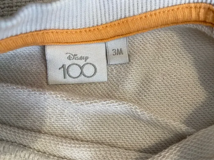 Pull Disney Mickey 3 mois très bon état - photo numéro 3