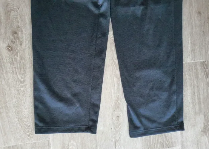 Pontalon de sport Adidas taille L jambes larges - photo numéro 3