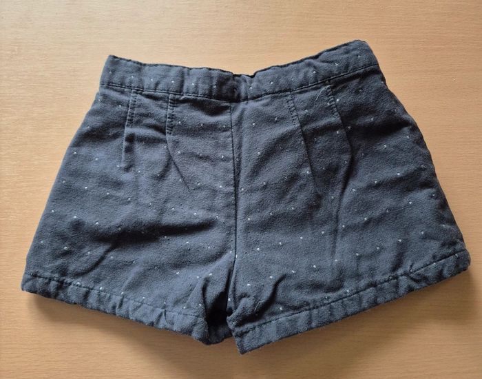 Short gris - photo numéro 2