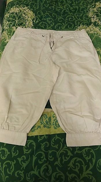 Pantacourt blanc Camaïeu taille 40