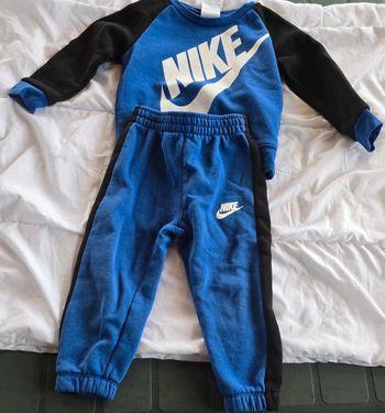 Ensemble survêtement Nike