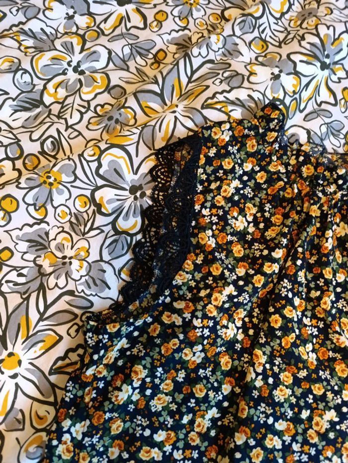 Blouse a fleurs - photo numéro 2