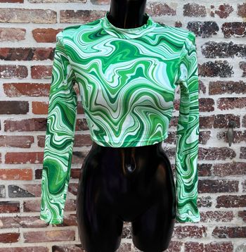 T-shirt court imprimé marbré vert T34 • Shein
