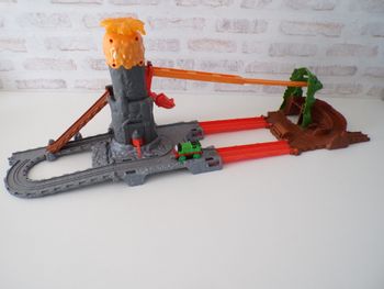 Circuit de train Thomas et ses amis - Le dragon et la jungle
